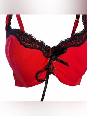 Frederick's of Hollywood Lightly Lined Underwire Bra